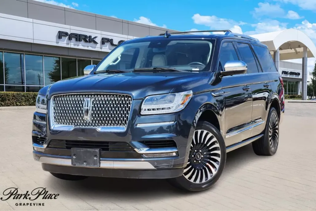 2021 Lincoln Navigator Black Label photo 1
