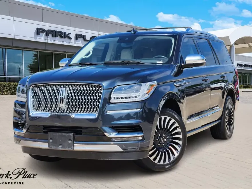 2021 Lincoln Navigator Black Label photo 1