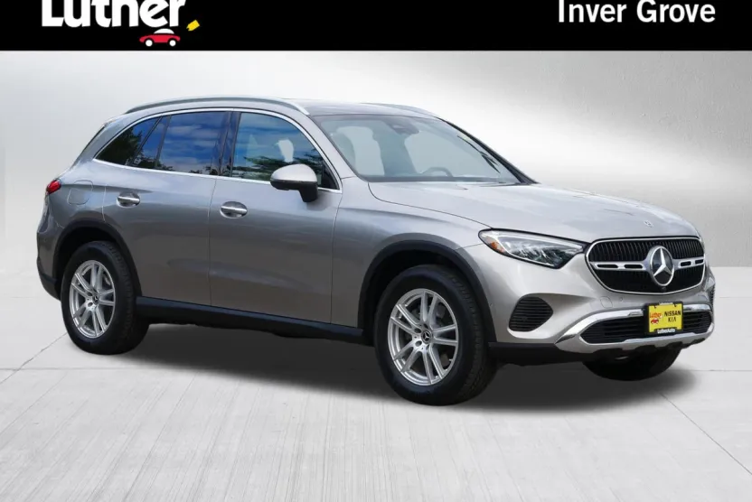 2023 Mercedes Benz GLC 300 4MATIC photo 1