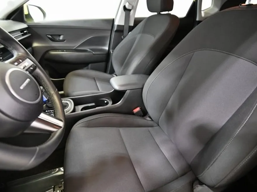 2024 Hyundai Kona SEL photo 1