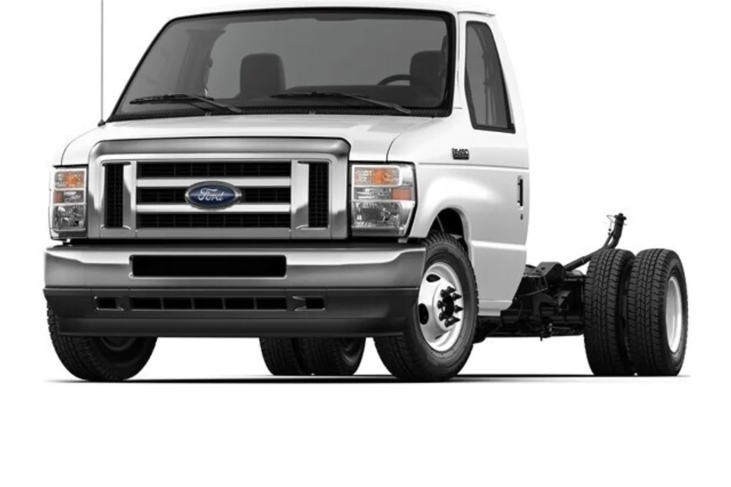 2026 Ford E-450 photo 1
