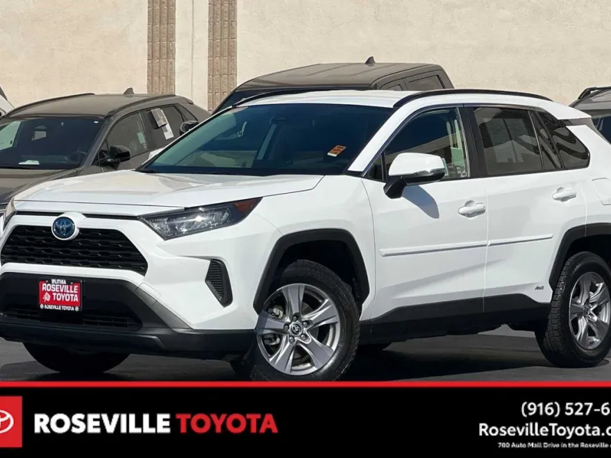 2022 Toyota RAV4 Hybrid LE photo 1