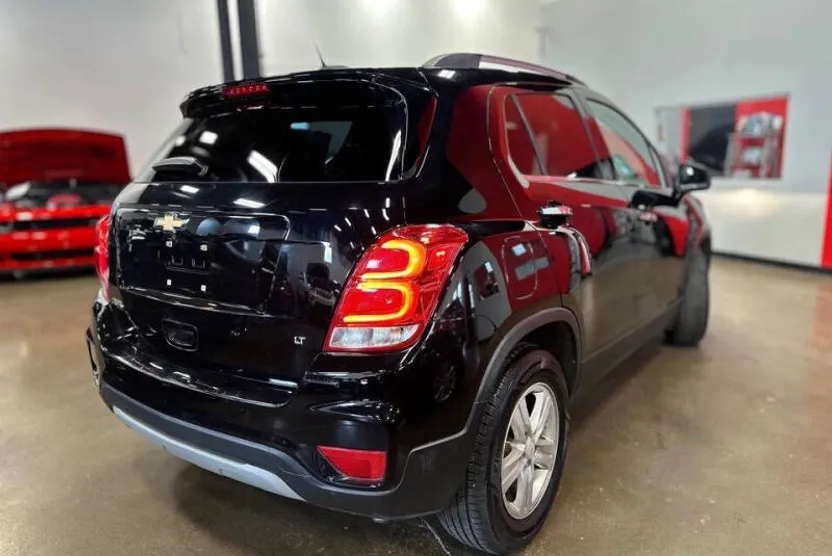 2020 Chevrolet Trax LT photo 1