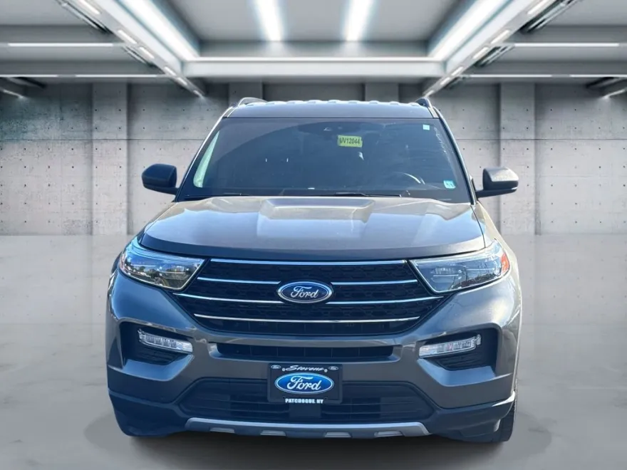 2020 Ford Explorer XLT photo 1