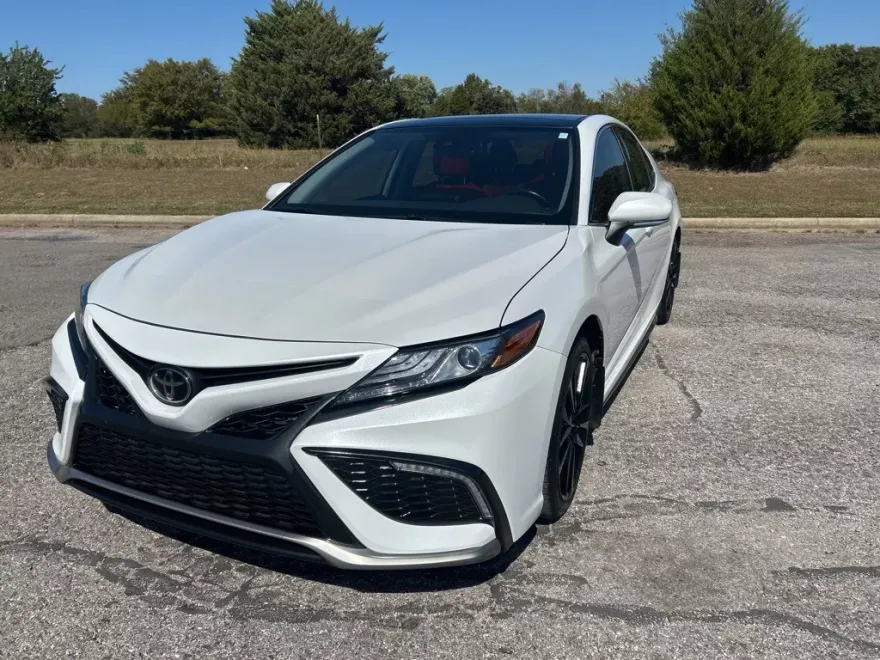 2023 Toyota Camry XSE photo 1