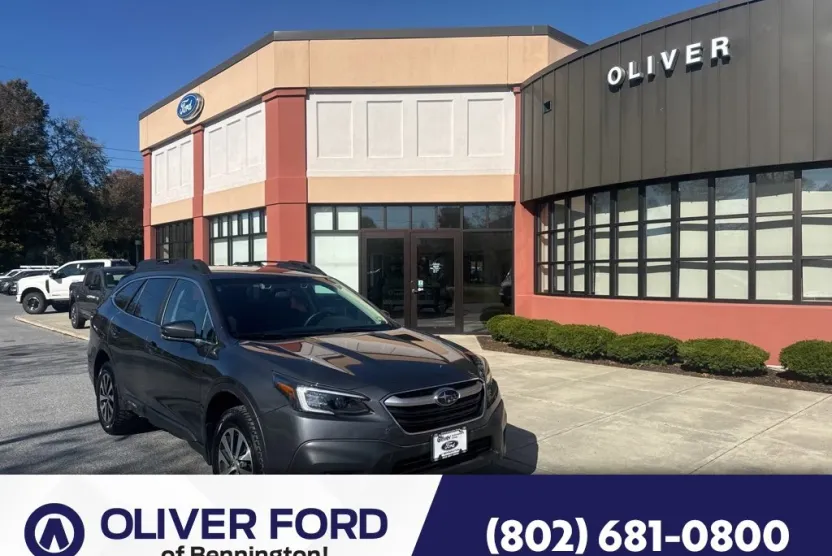 2020 Subaru Outback Premium photo 1