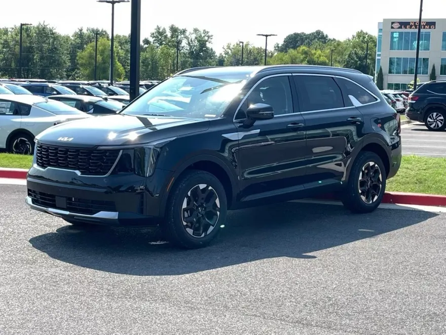 2026 Kia Sorento S photo 1