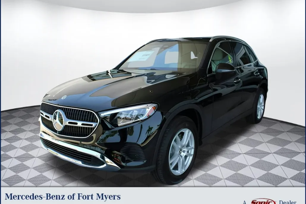 2025 Mercedes Benz GLC 300 photo 1
