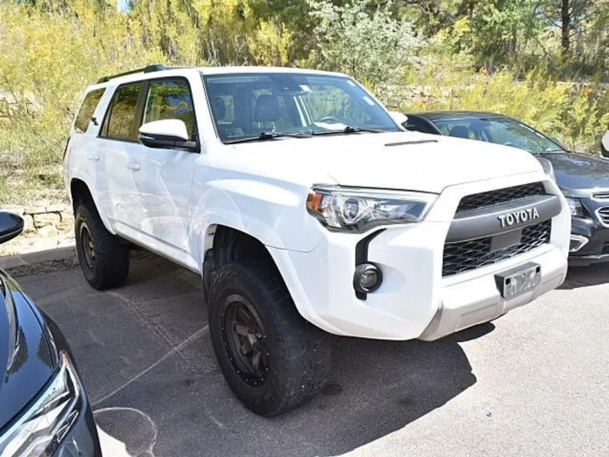 2021 Toyota 4Runner TRD Off-Road Premium photo 1