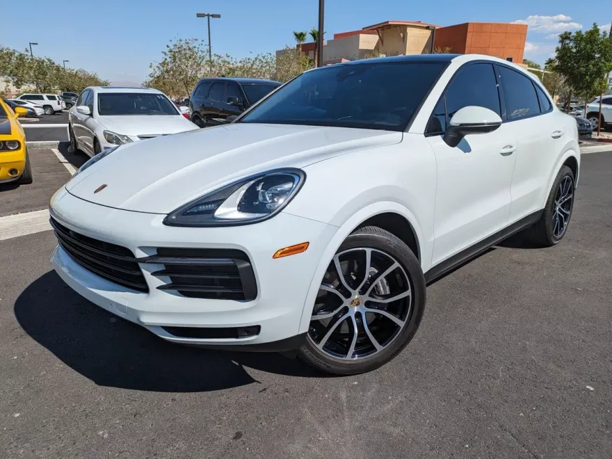 2023 Porsche Cayenne Coupe photo 1