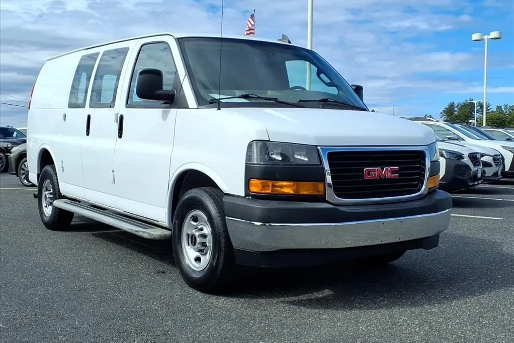 2023 Gmc Savana 2500 Cargo photo 1