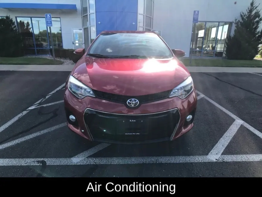2016 Toyota Corolla S Premium photo 1