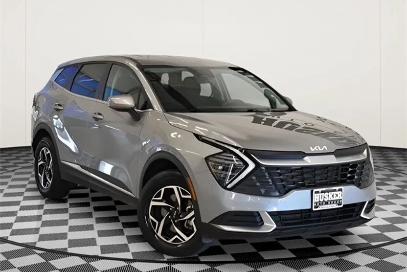 2024 Kia Sportage LX photo 1