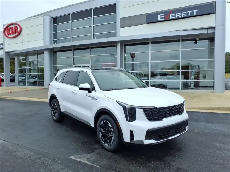2026 Kia Sorento S photo 1