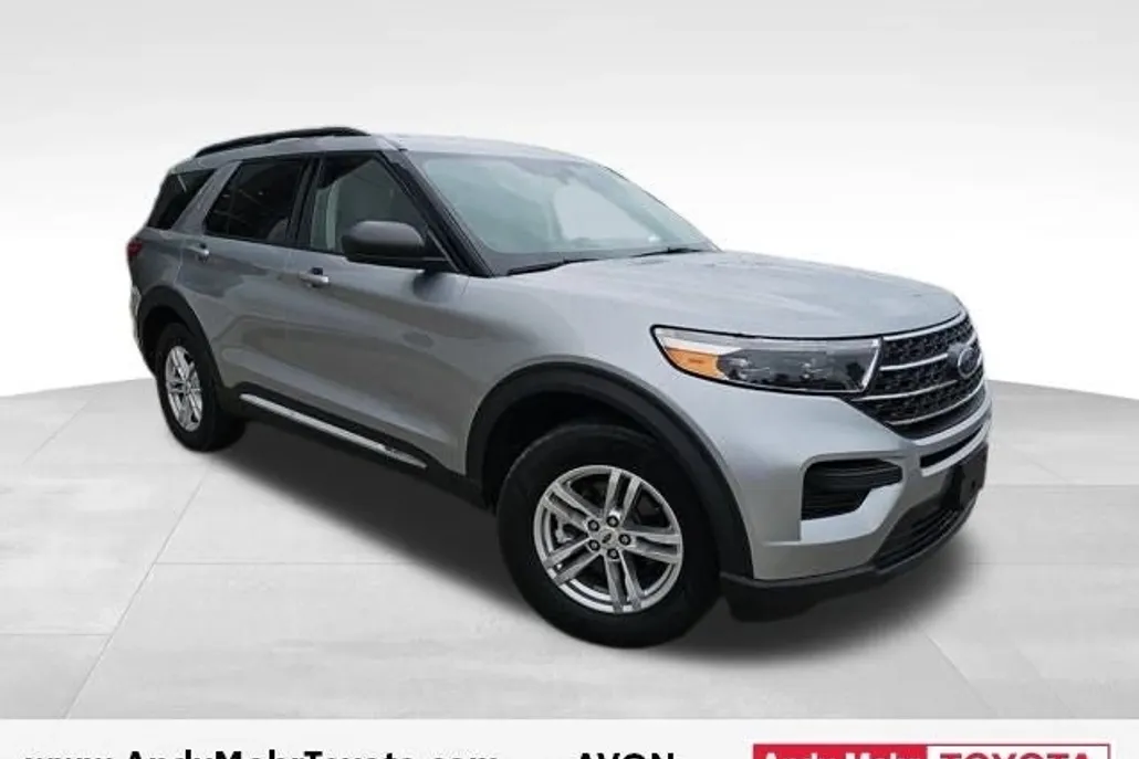 2020 Ford Explorer XLT photo 1