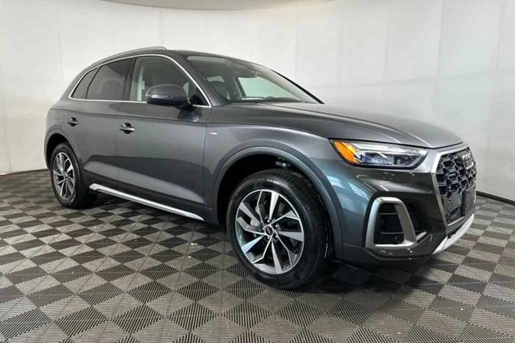 2023 Audi Q5 45 S line Premium photo 1