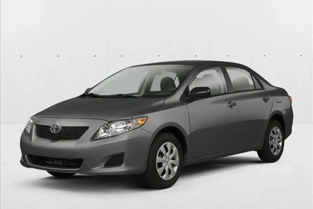 2010 Toyota Corolla LE photo 1