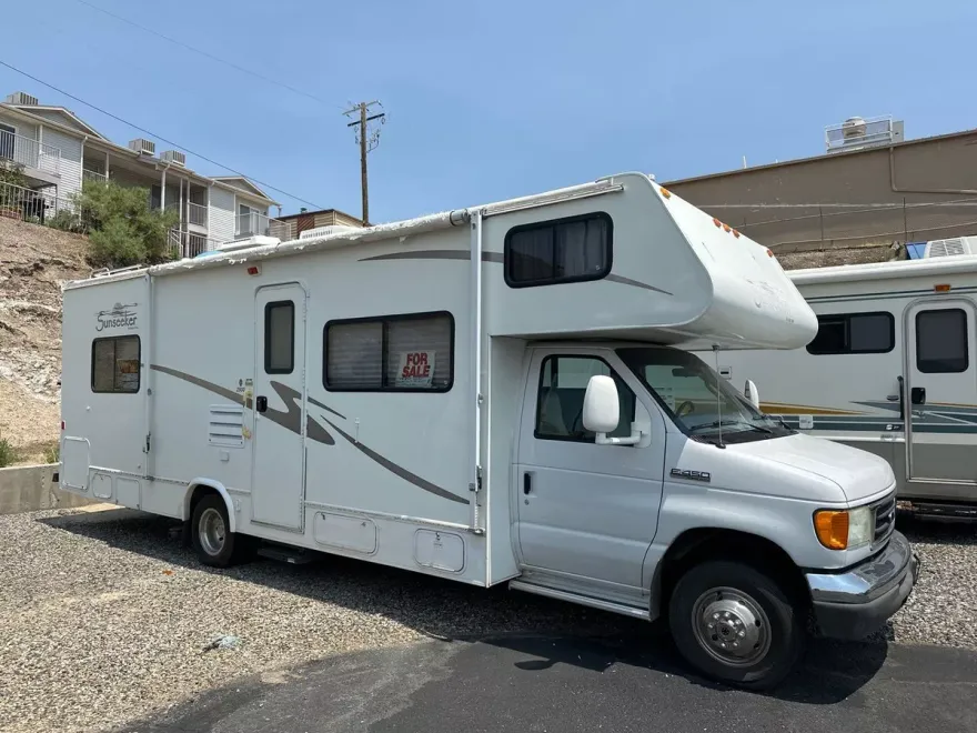 2006 Ford E-450 photo 1