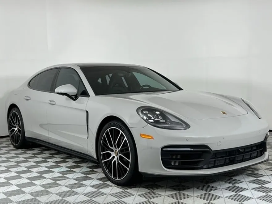 2021 Porsche Panamera 4 photo 1