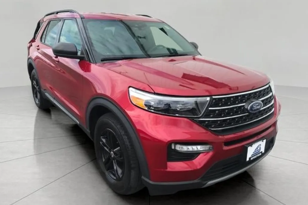 2020 Ford Explorer XLT photo 1