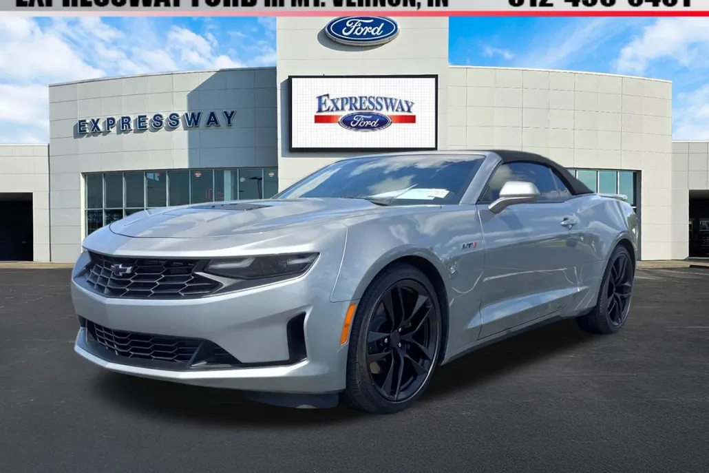 2023 Chevrolet Camaro LT1 photo 1