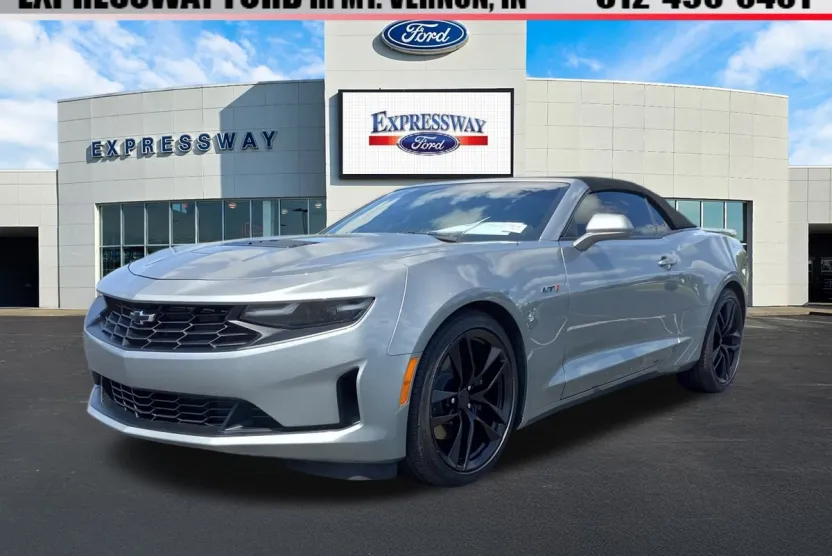 2023 Chevrolet Camaro LT1 photo 1