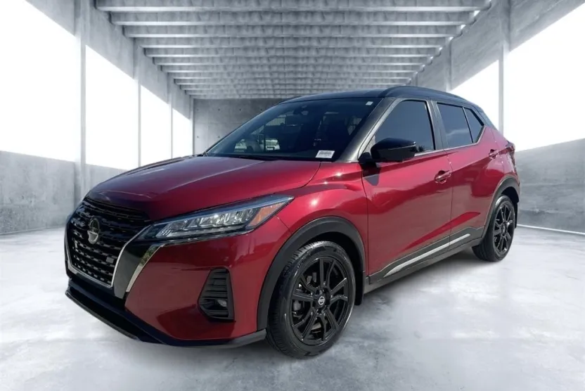 2021 Nissan Kicks SR photo 1