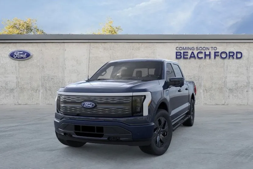 2025 Ford F-150 Lightning Lariat photo 1