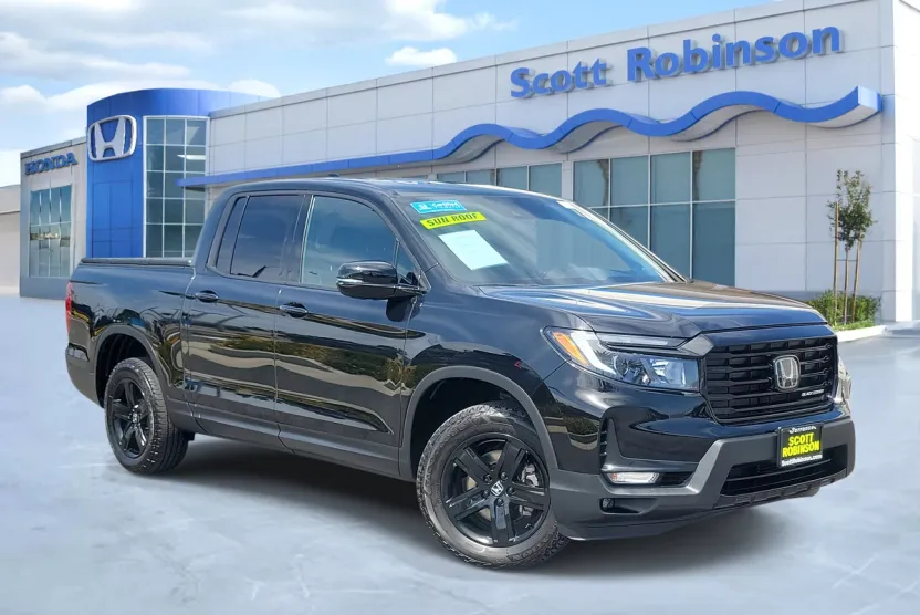 2023 Honda Ridgeline Black Edition photo 1