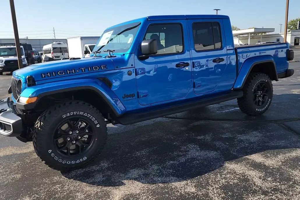 2025 Jeep Gladiator Sport photo 1