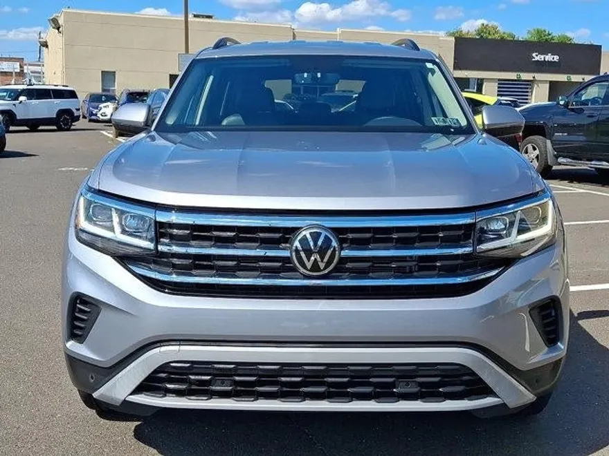 2022 Volkswagen Atlas V6 SE Technology photo 1