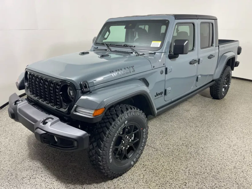 2025 Jeep Gladiator Willys photo 1