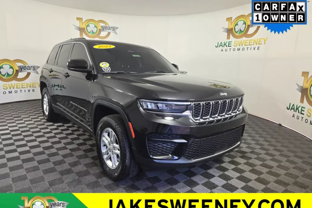 2022 Jeep Grand Cherokee Laredo photo 1