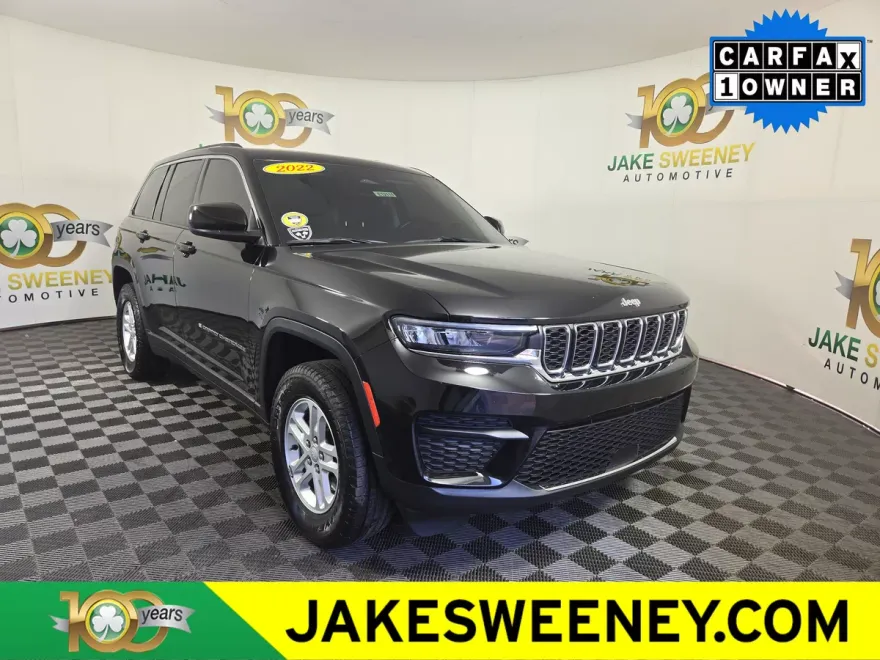 2022 Jeep Grand Cherokee Laredo photo 1