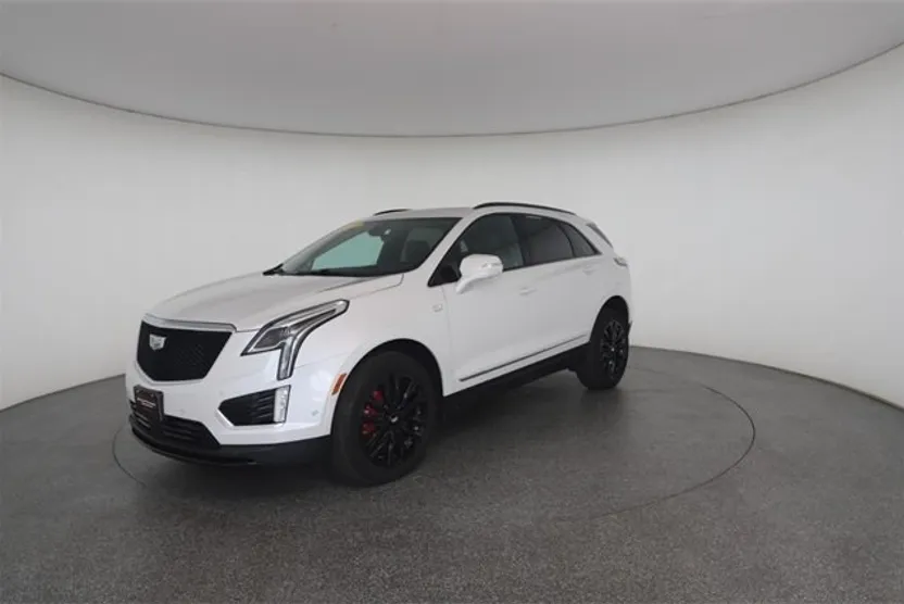 2022 Cadillac XT5 Sport photo 1