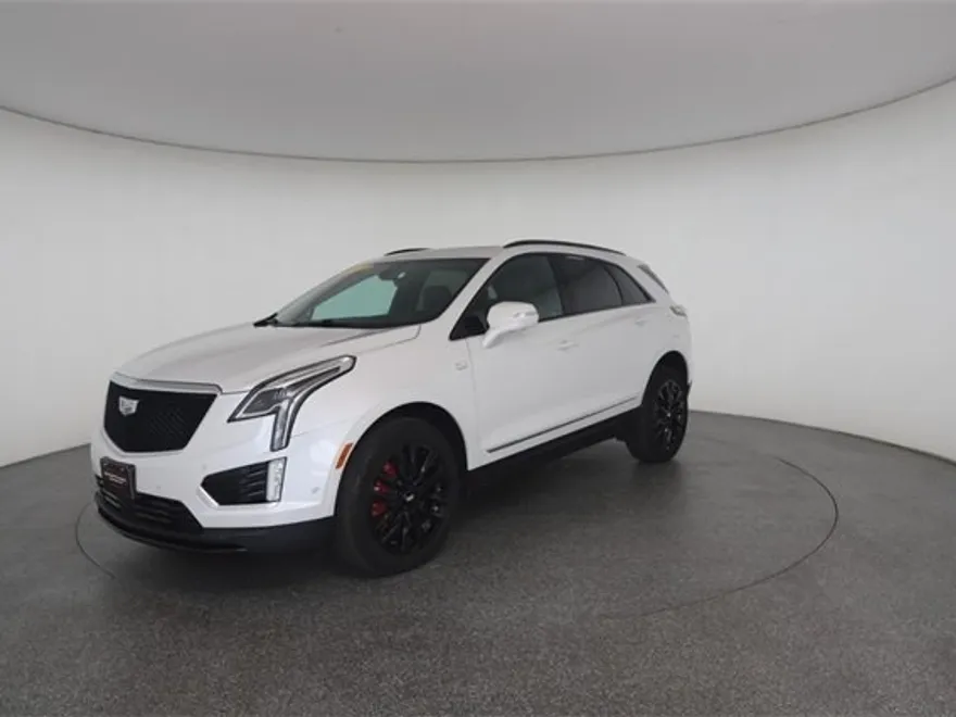 2022 Cadillac XT5 Sport photo 1