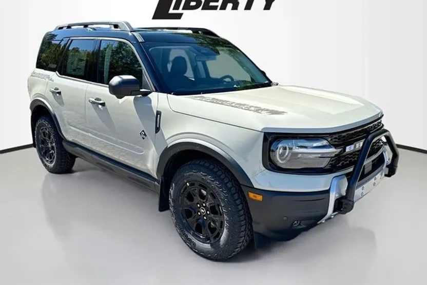 2025 Ford Bronco Sport Outer Banks photo 1