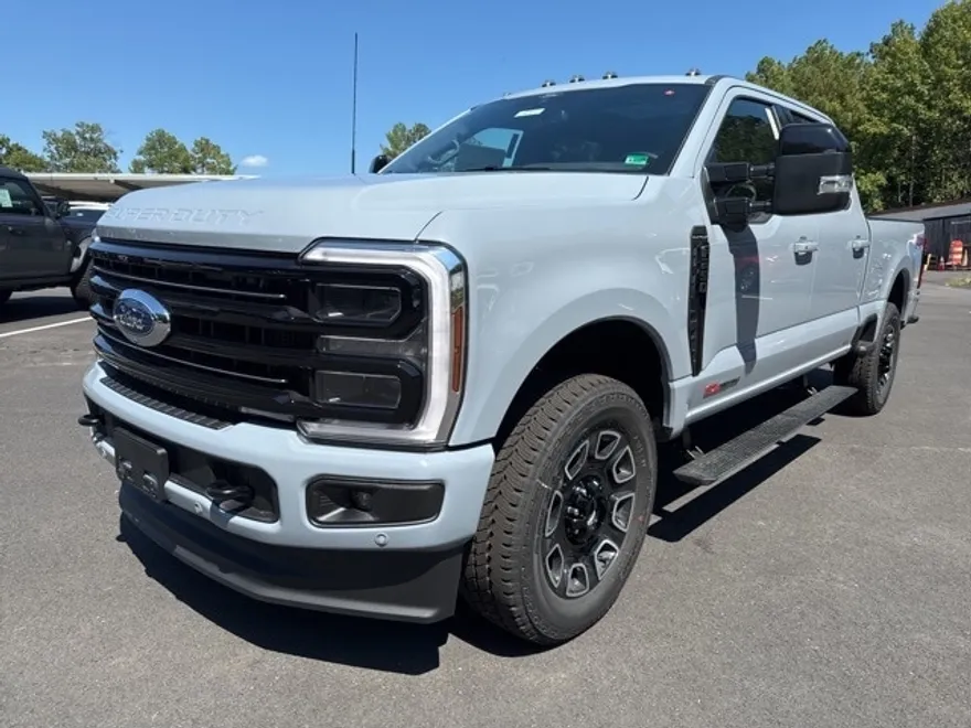 2026 Ford F-250 Platinum photo 1