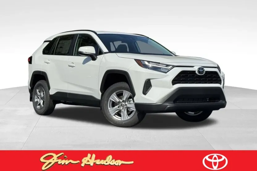 2025 Toyota RAV4 XLE photo 1