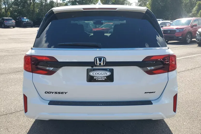 2026 Honda Odyssey photo 1