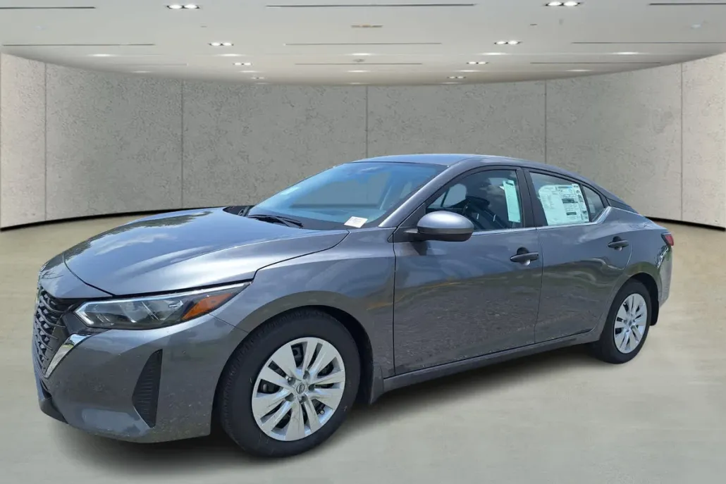 2025 Nissan Sentra S photo 1