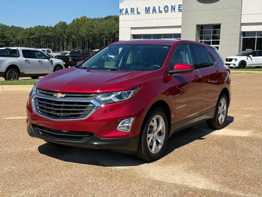 2018 Chevrolet Equinox LT photo 1