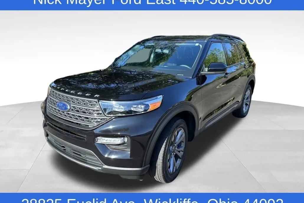 2022 Ford Explorer XLT photo 1