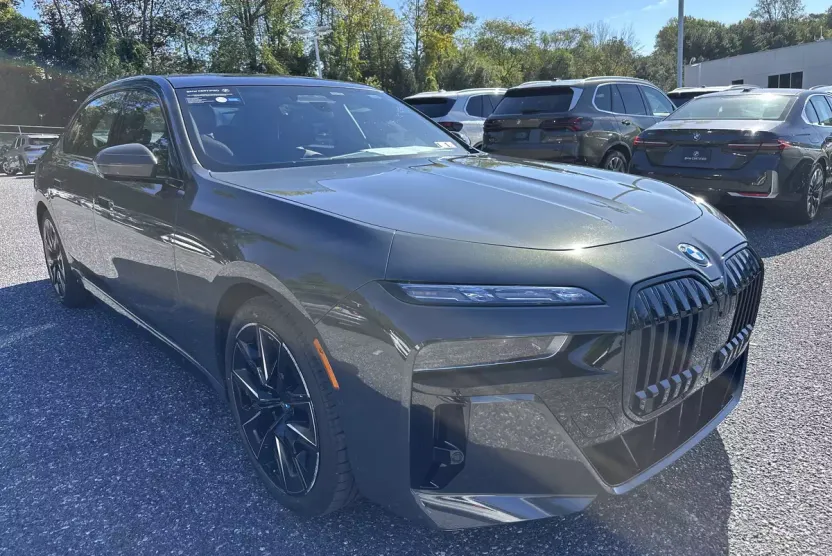2023 Bmw 760i xDrive photo 1