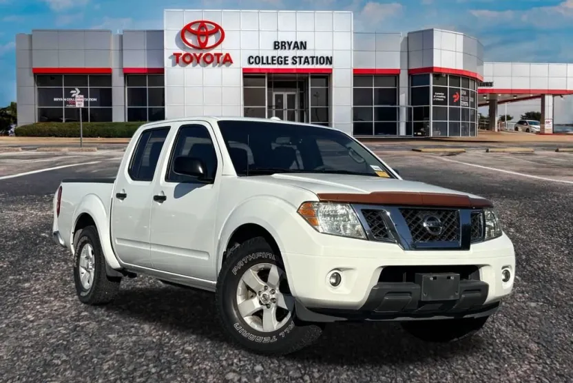 2013 Nissan Frontier SV photo 1