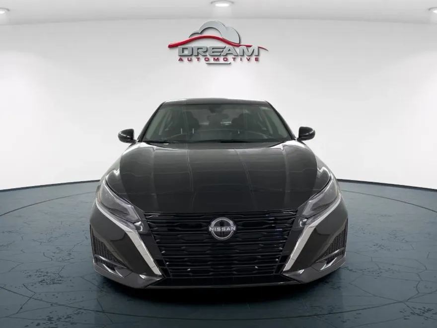 2025 Nissan Altima SV photo 1
