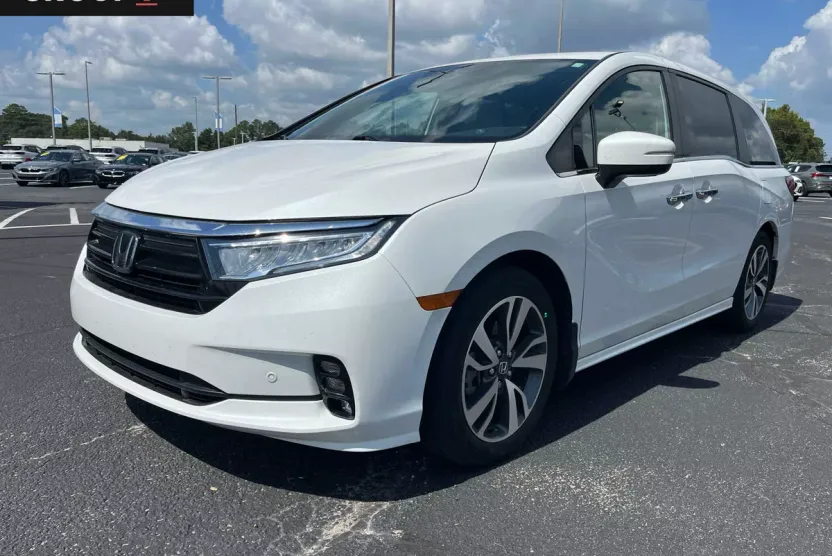 2022 Honda Odyssey Touring photo 1