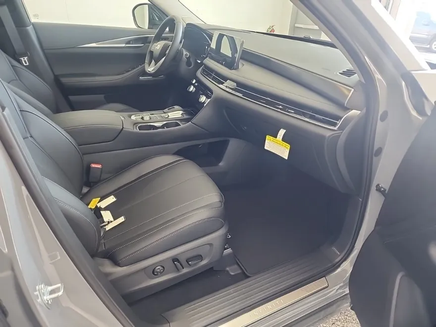 2026 Infiniti QX60 Luxe photo 1