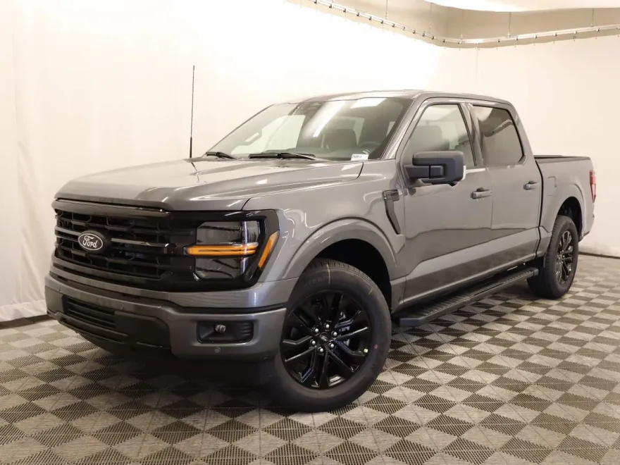 2025 Ford F-150 XLT photo 1
