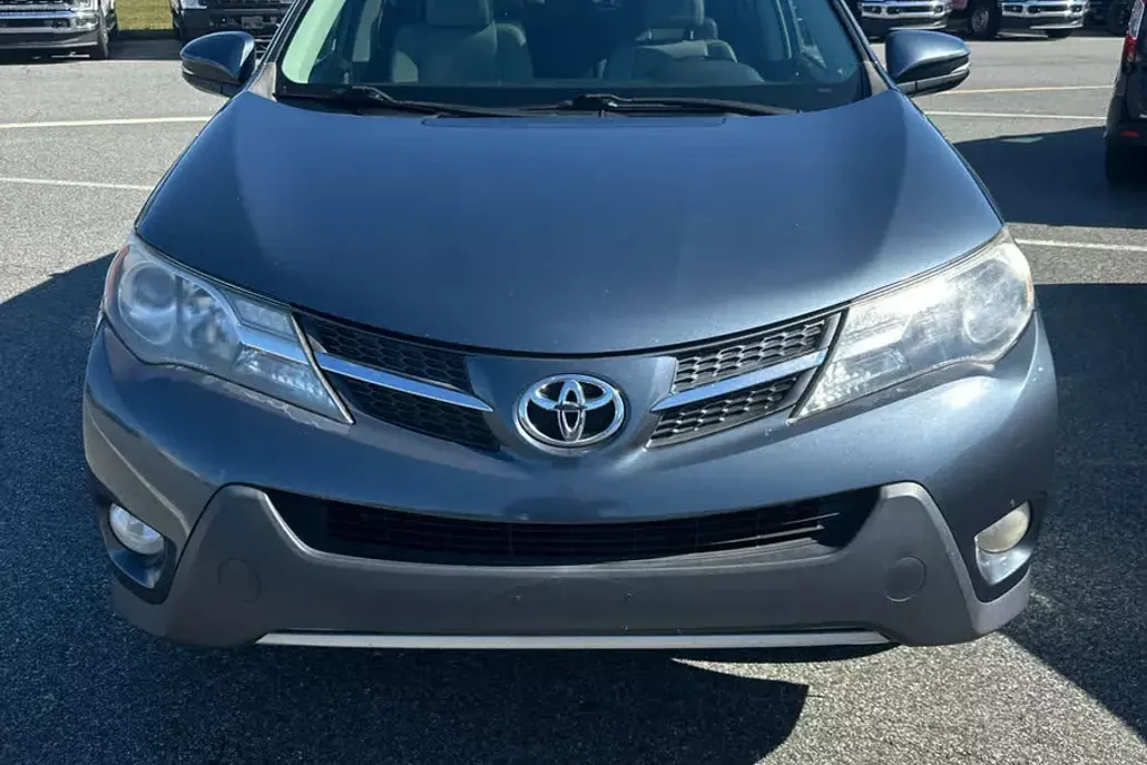 2014 Toyota RAV4 Limited photo 1